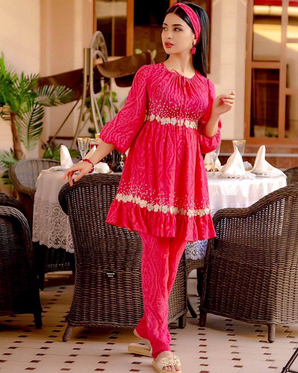 Дизайнеры куртахои точики