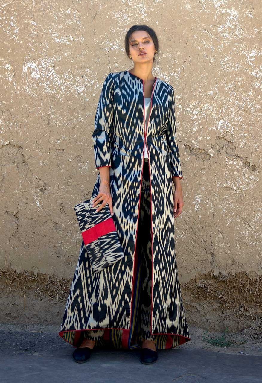 Национальный костюм чакан Таджикистана