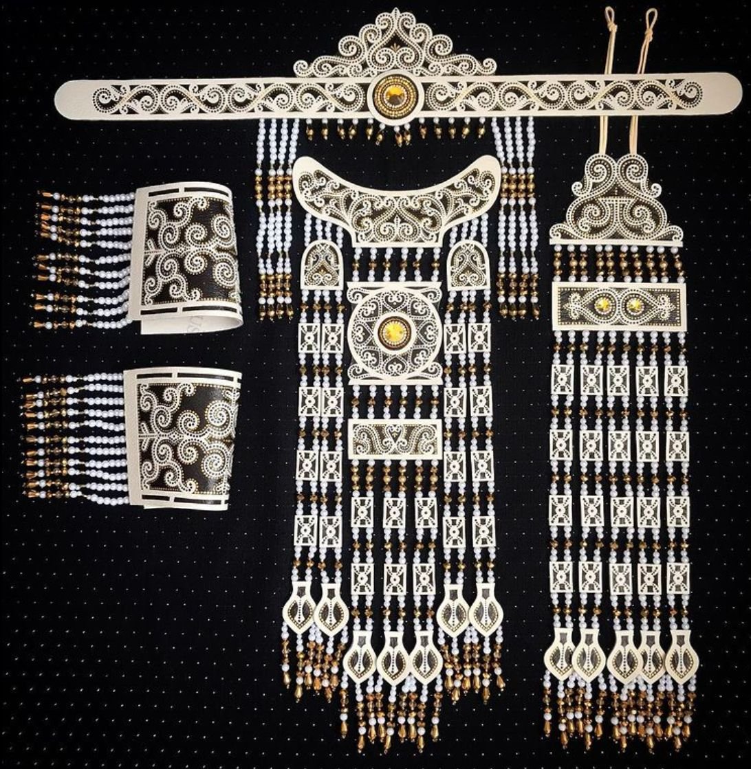 Илин кэбиhэр Стерх