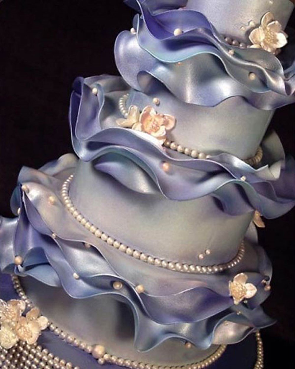 Овальный свадебный торт