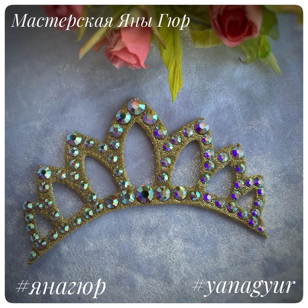 Украшения для волос гимнасток