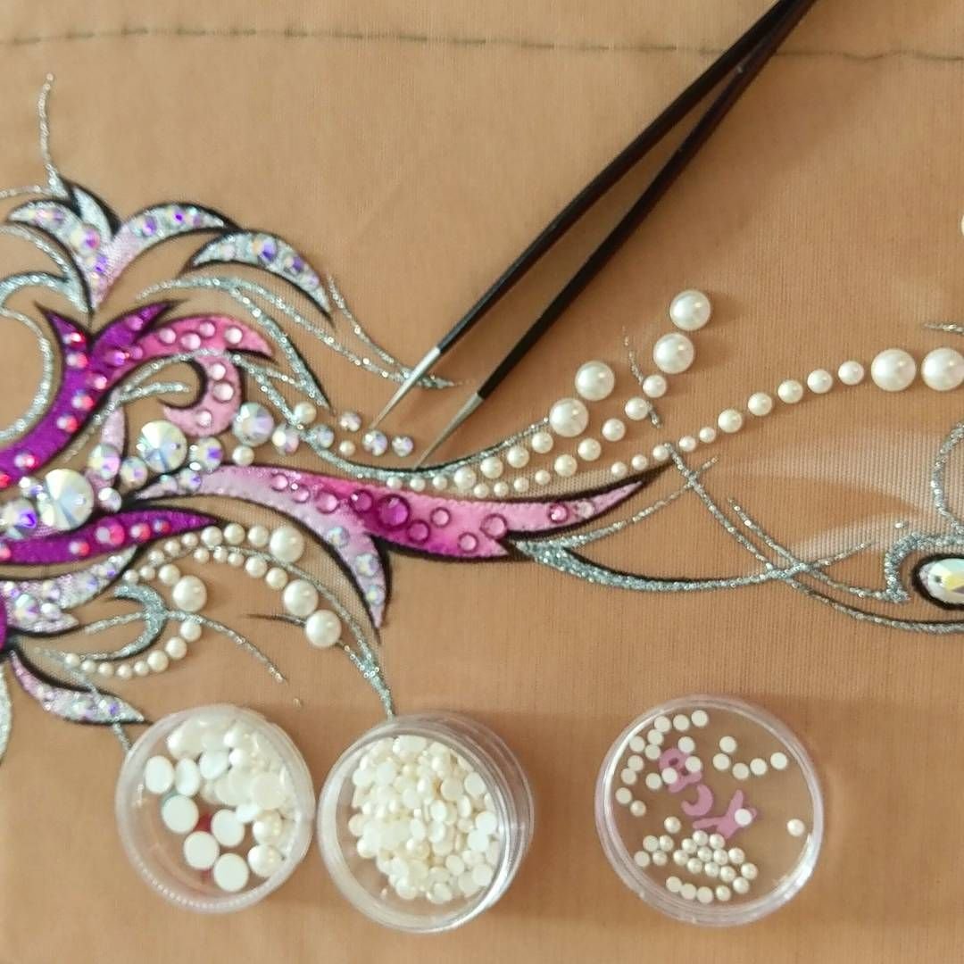 Украшение для волос для художественной гимнастики