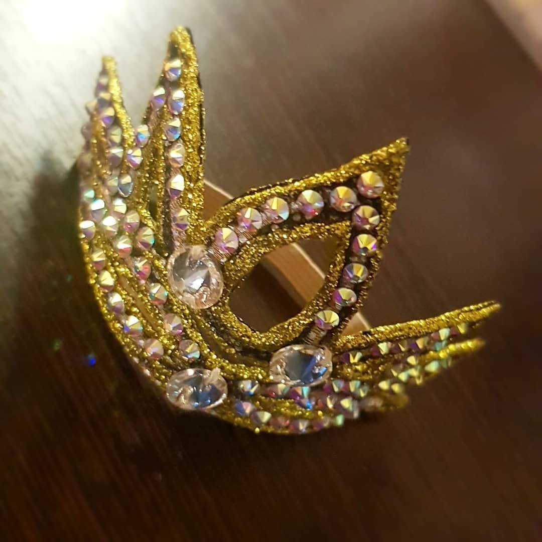 Украшение на голову для художественной