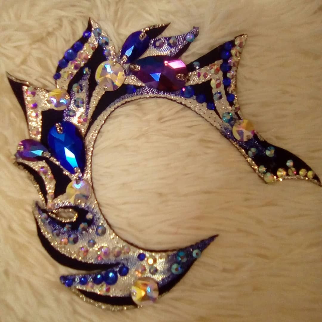 Украшение на пучок для художественной гимнастики