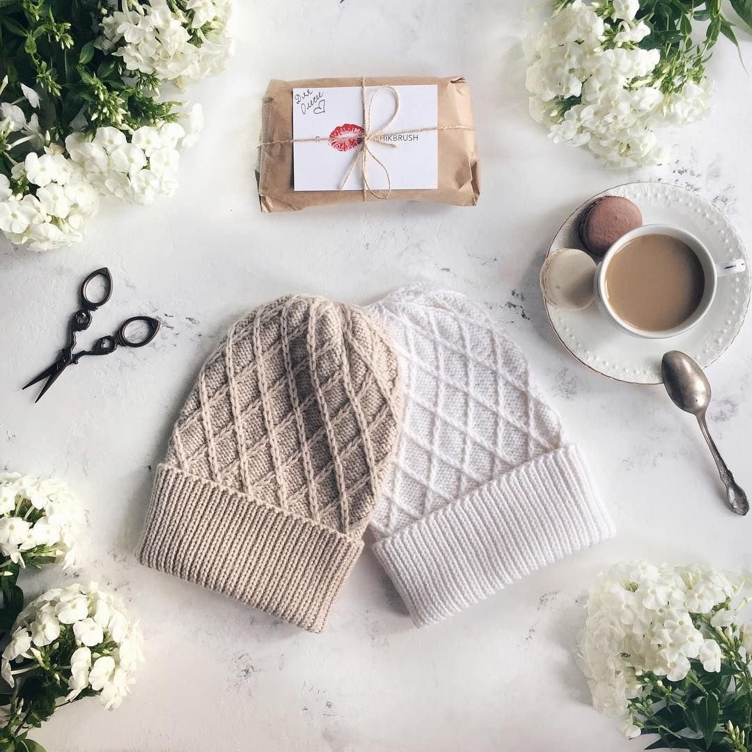 Красивая раскладка вязаных вещей