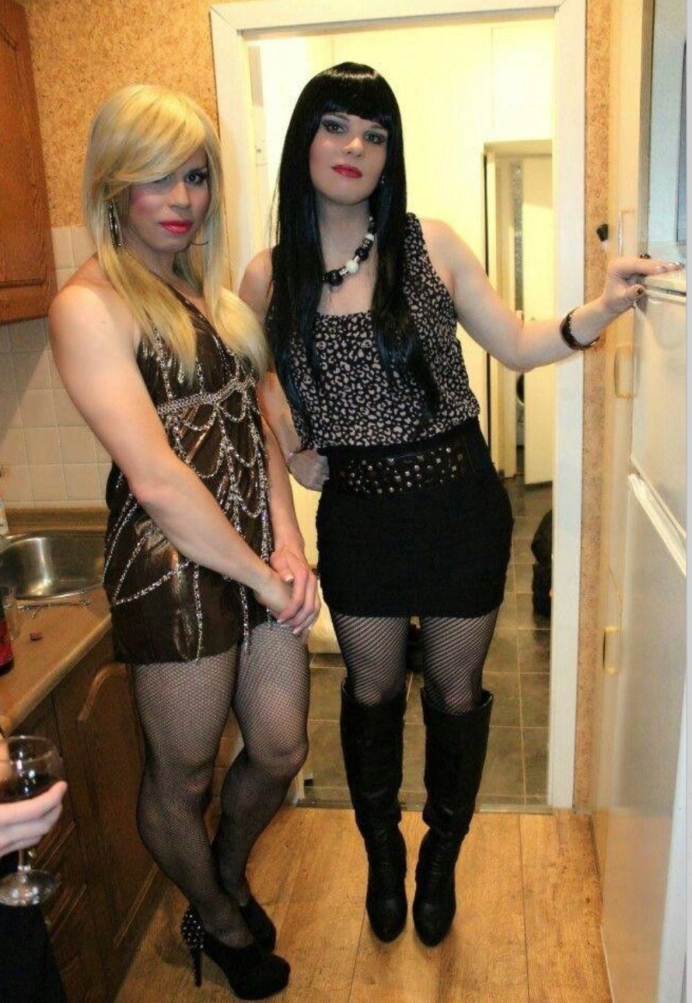 Стильная мужская и женская одежда