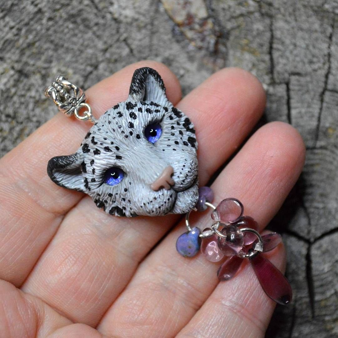 Кулон из полимерной глины животных