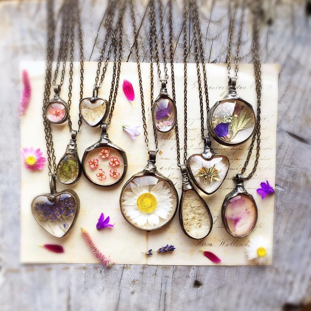 Украшения с сухоцветами