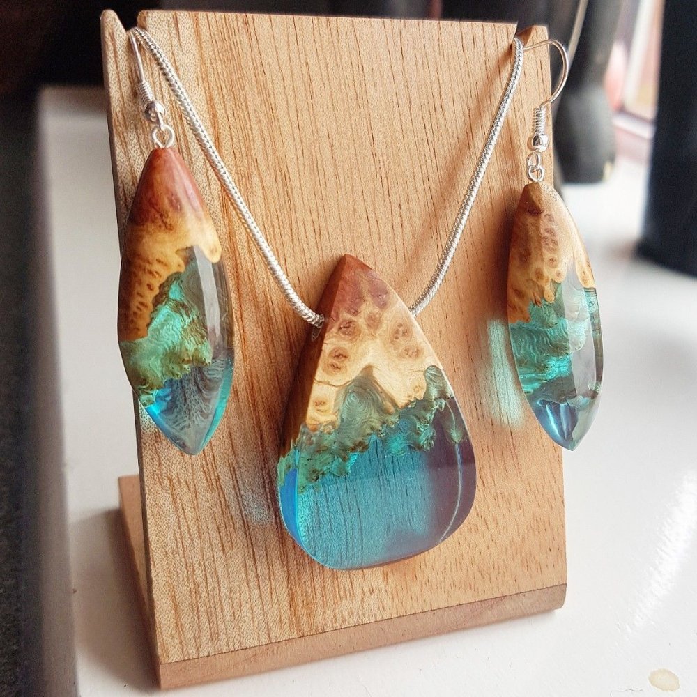 Украшения из эпоксидной смолы