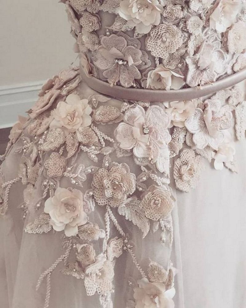 Платье с декором