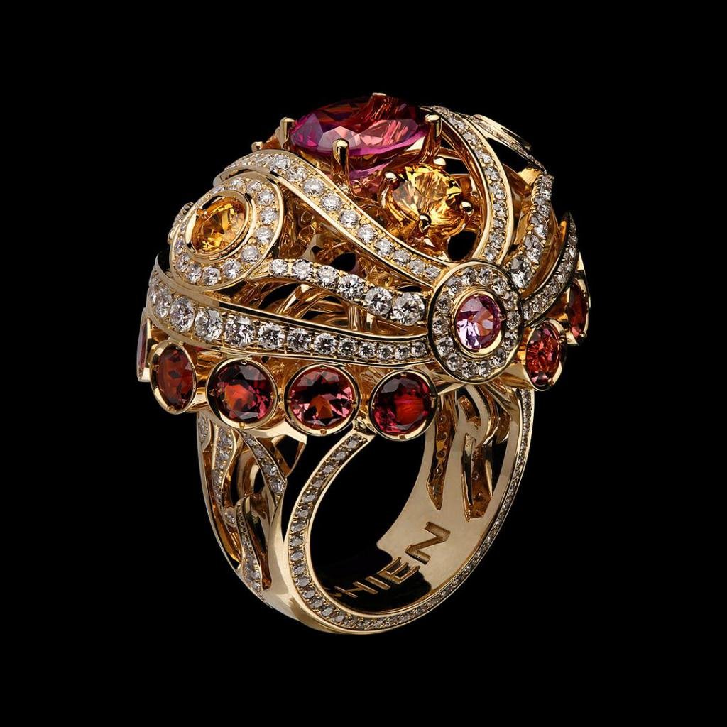 Армянский ювелир Нур