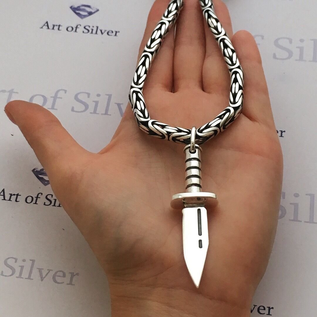 Серебряная подвеска кинжал