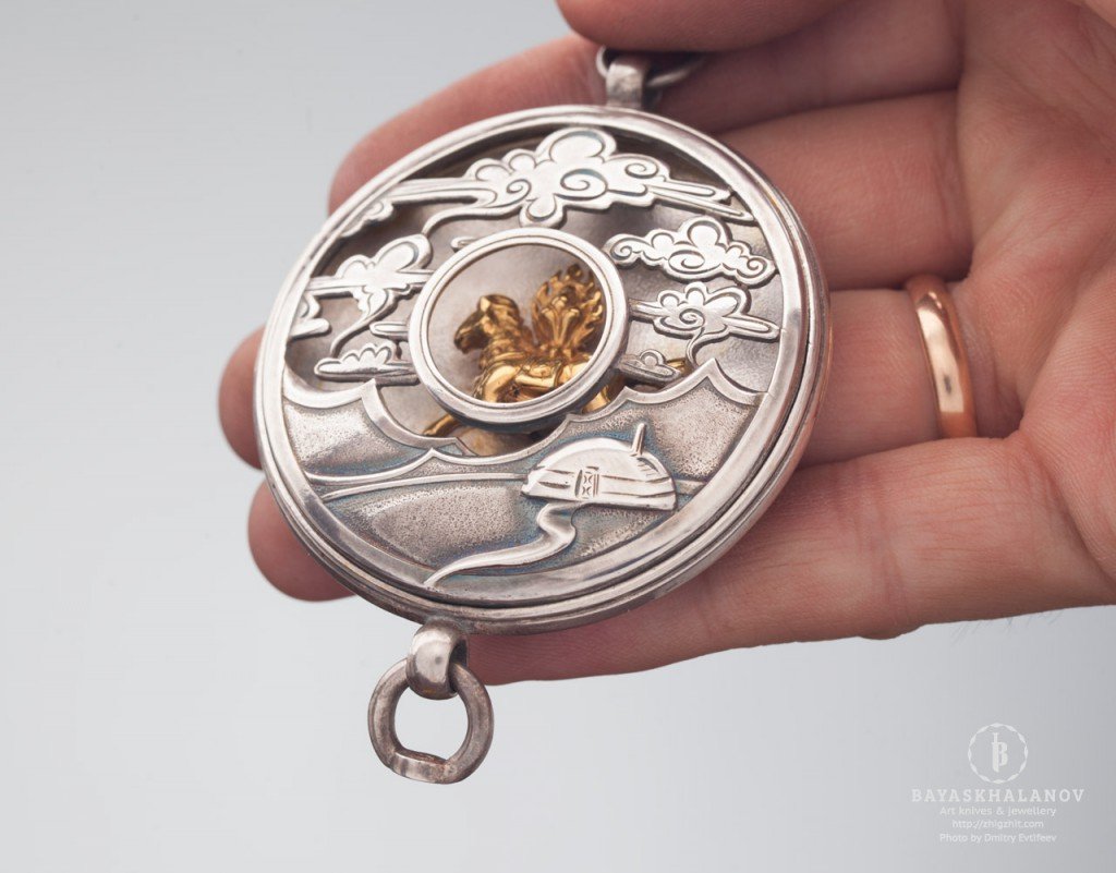 Бурятские изделия из серебра