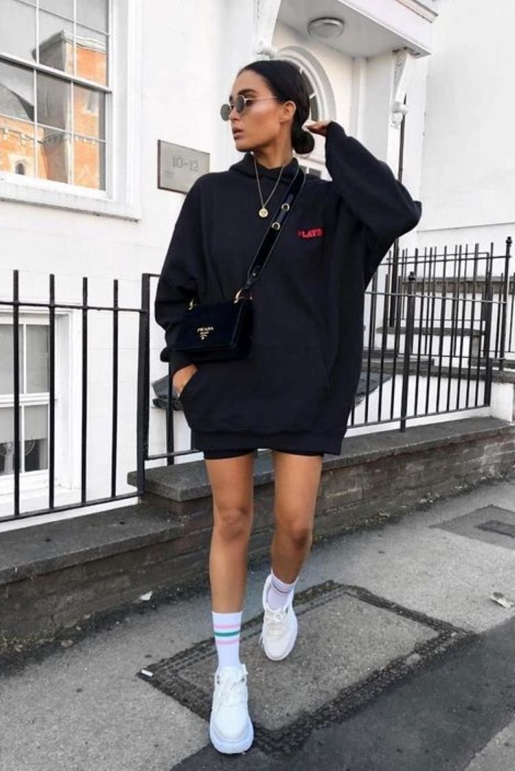 Танеша Авашти джинс