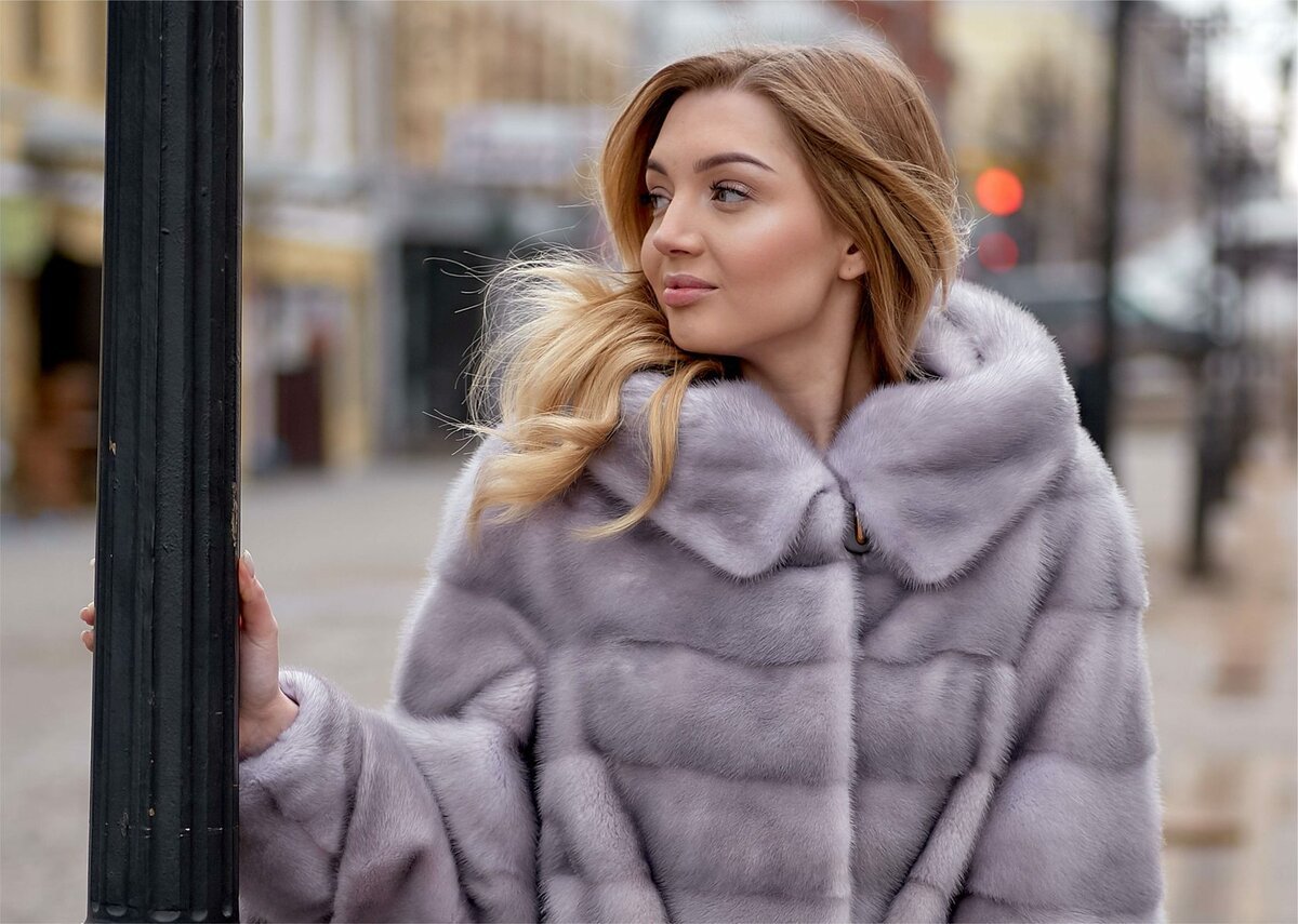 Эко шуба с капюшоном