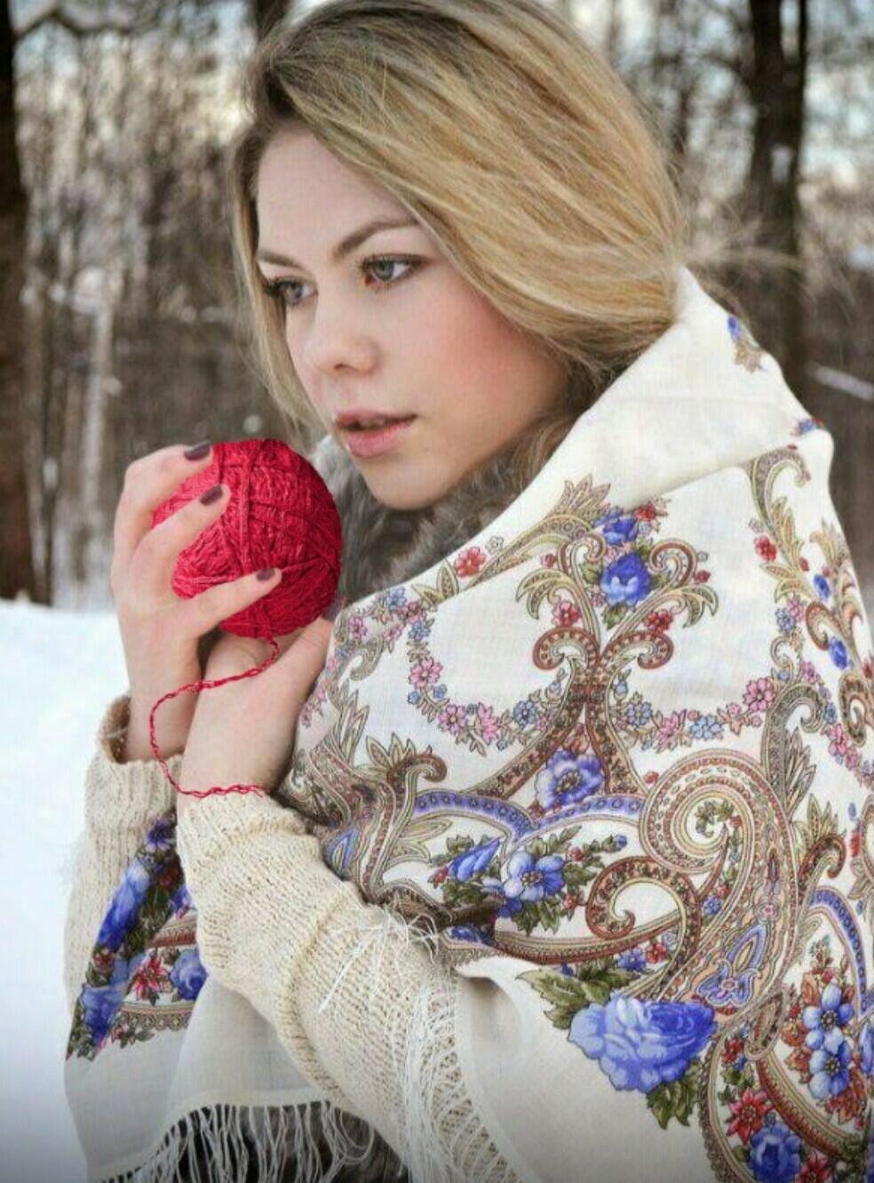 Девушка в валенках