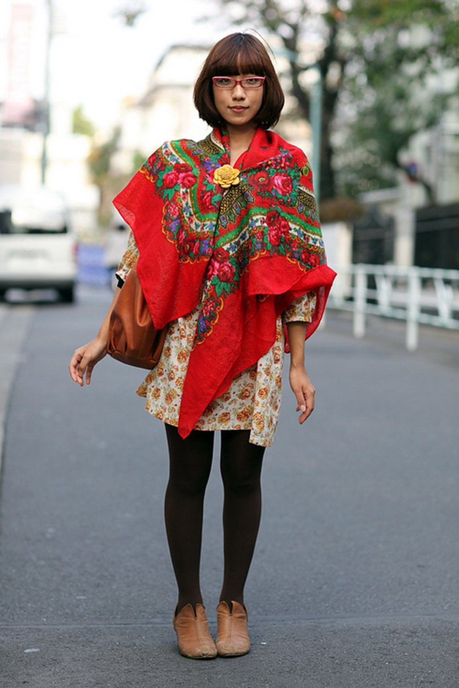 Девушки в платках на голове