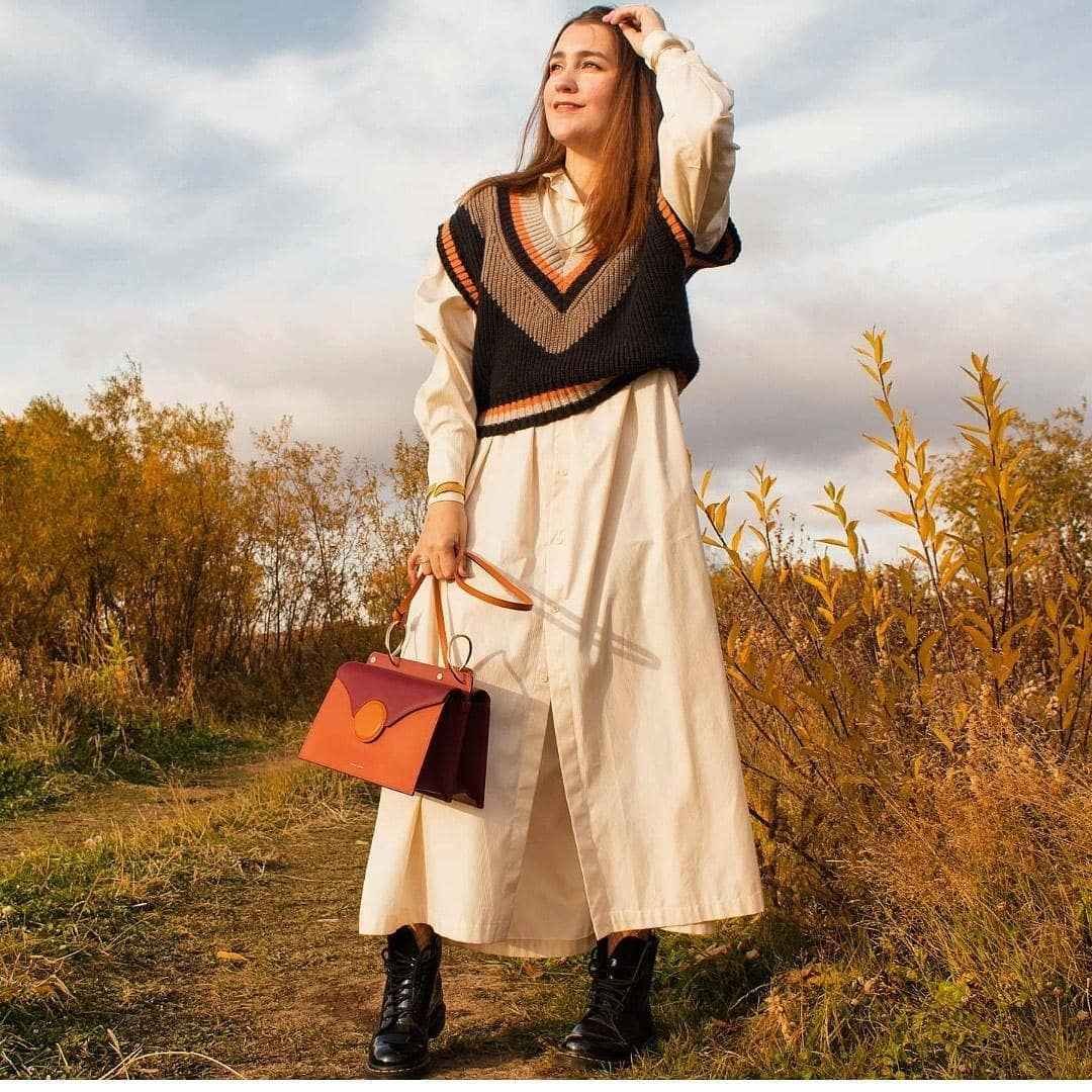 Образы с вязаной жилеткой