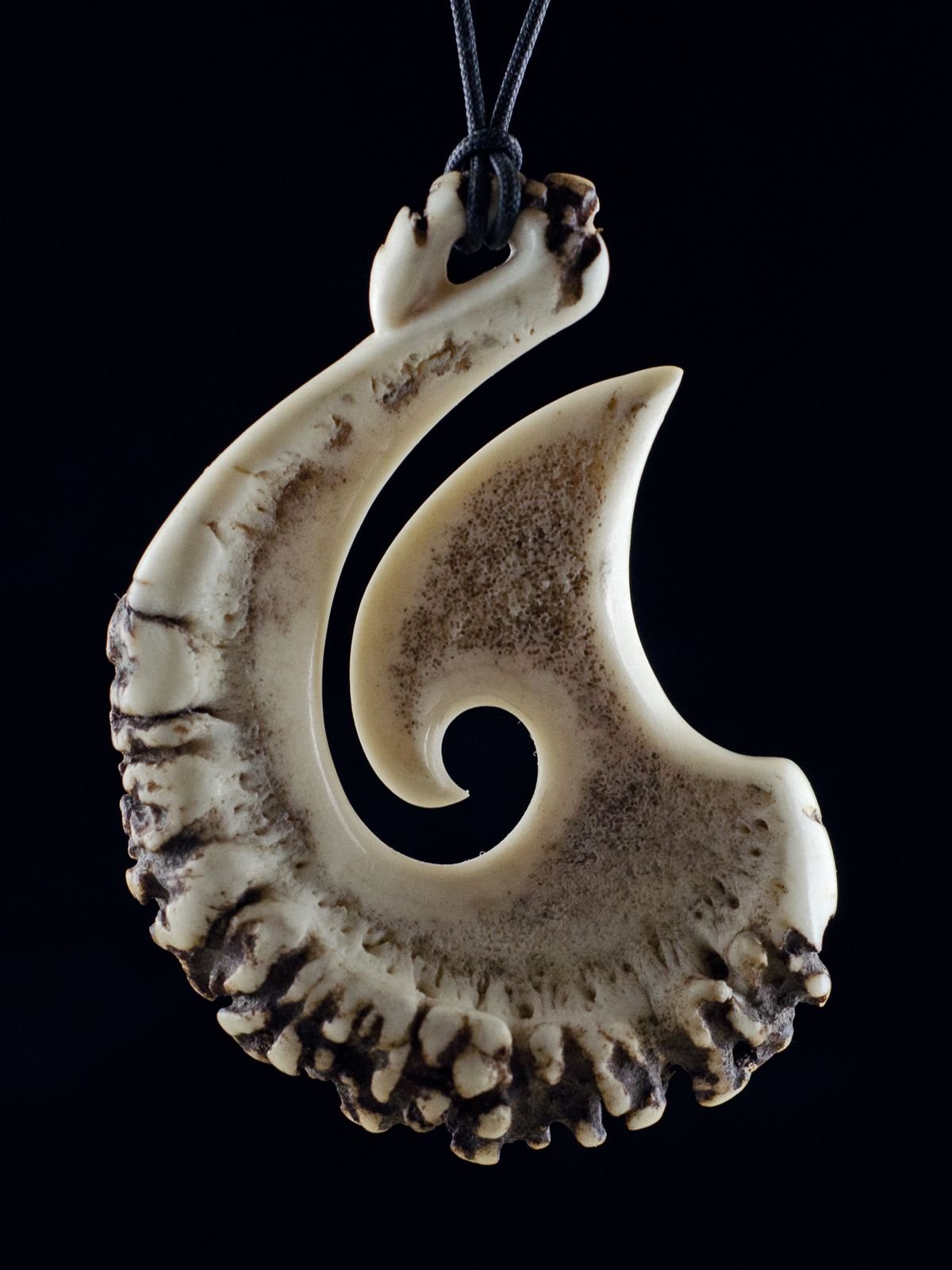 Украшения из кости