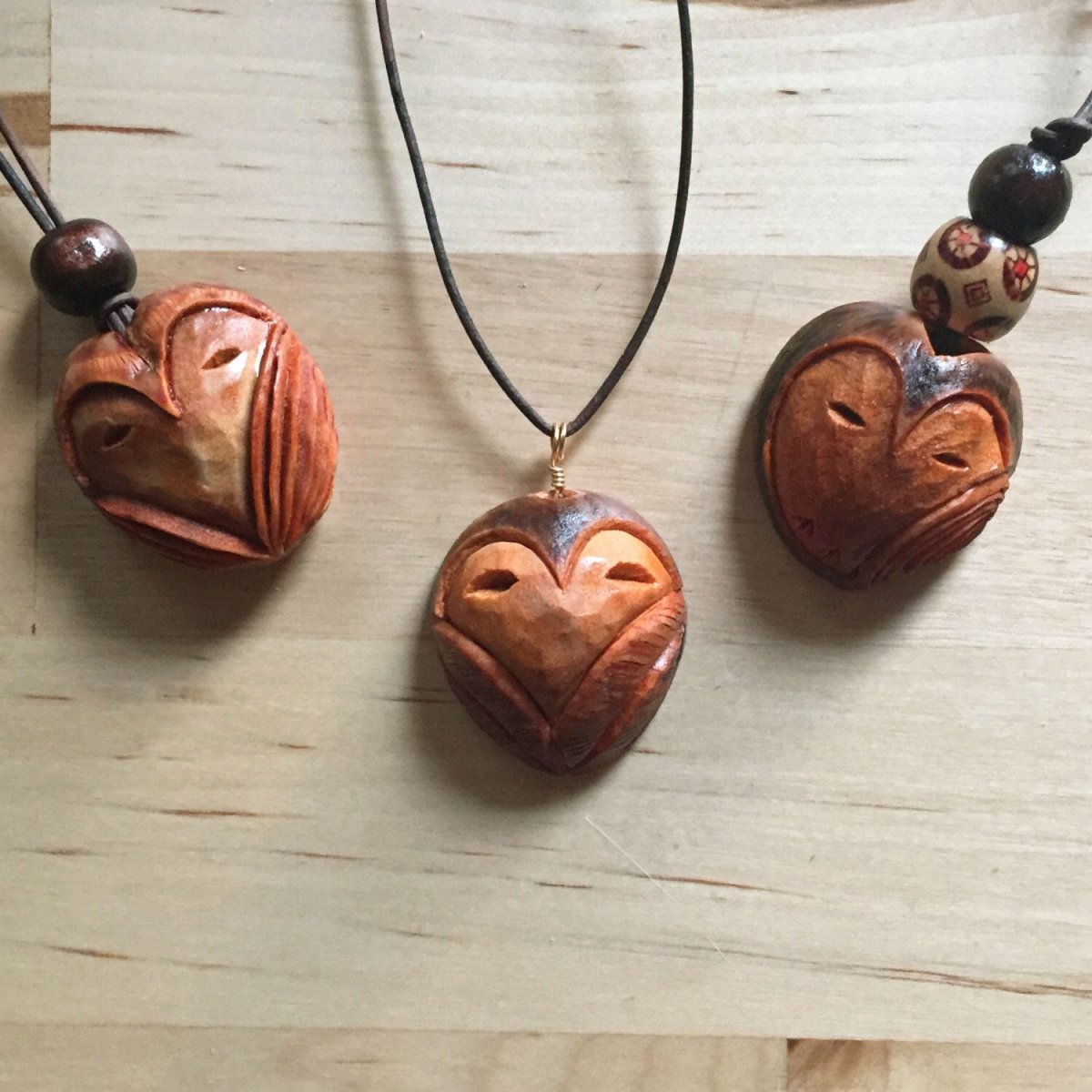 Жёлудь кулон из дерева