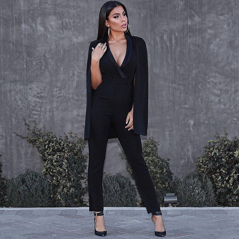 Черный комбинезон с длинными рукавами