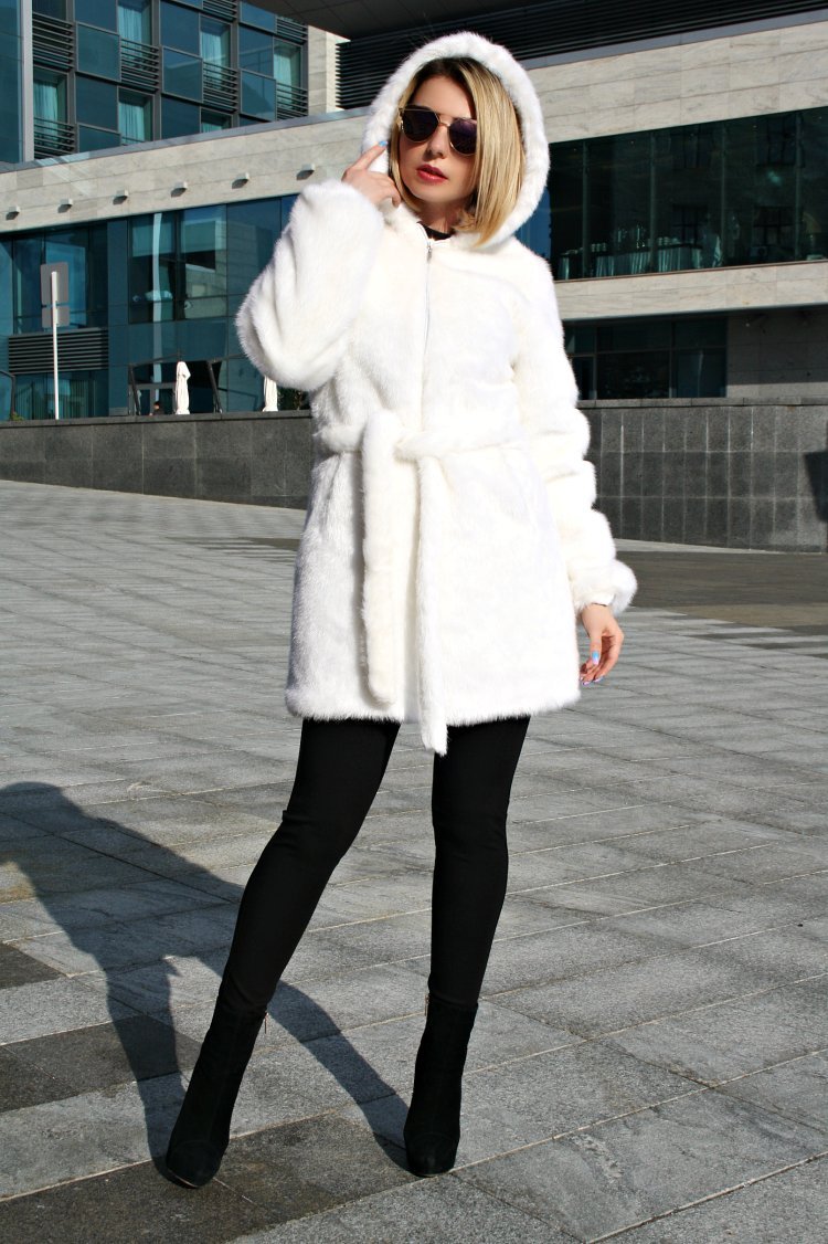 Серая шуба из искусственного меха