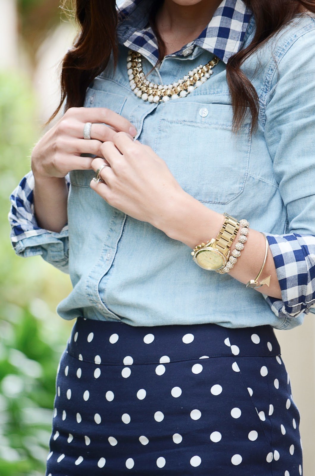 Белая рубашка с поясом