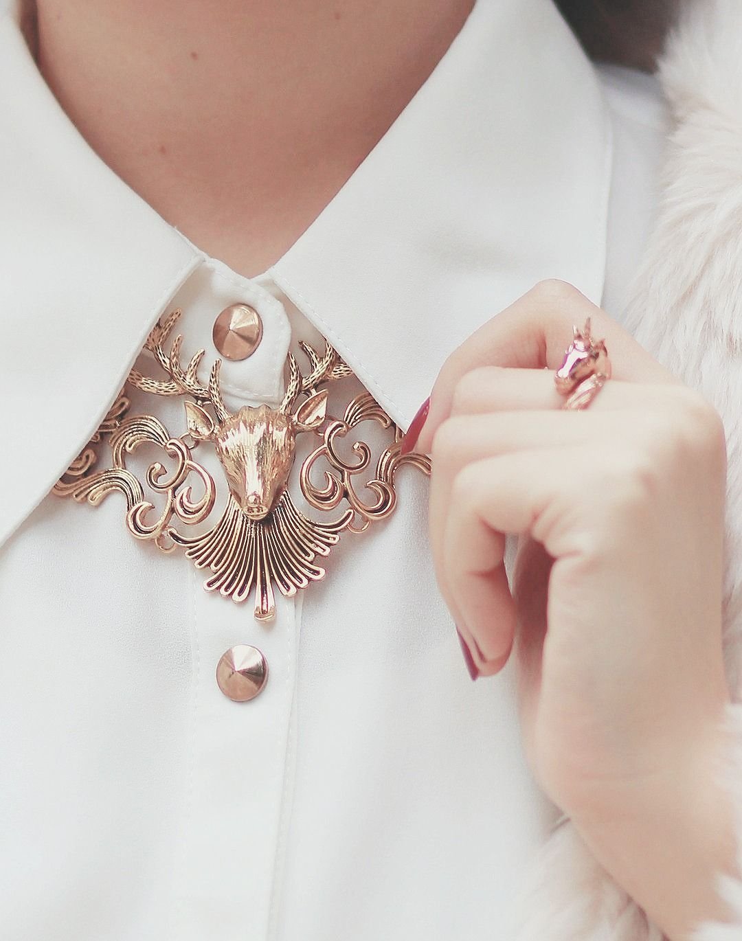 Белая джинсовая рубашка женская