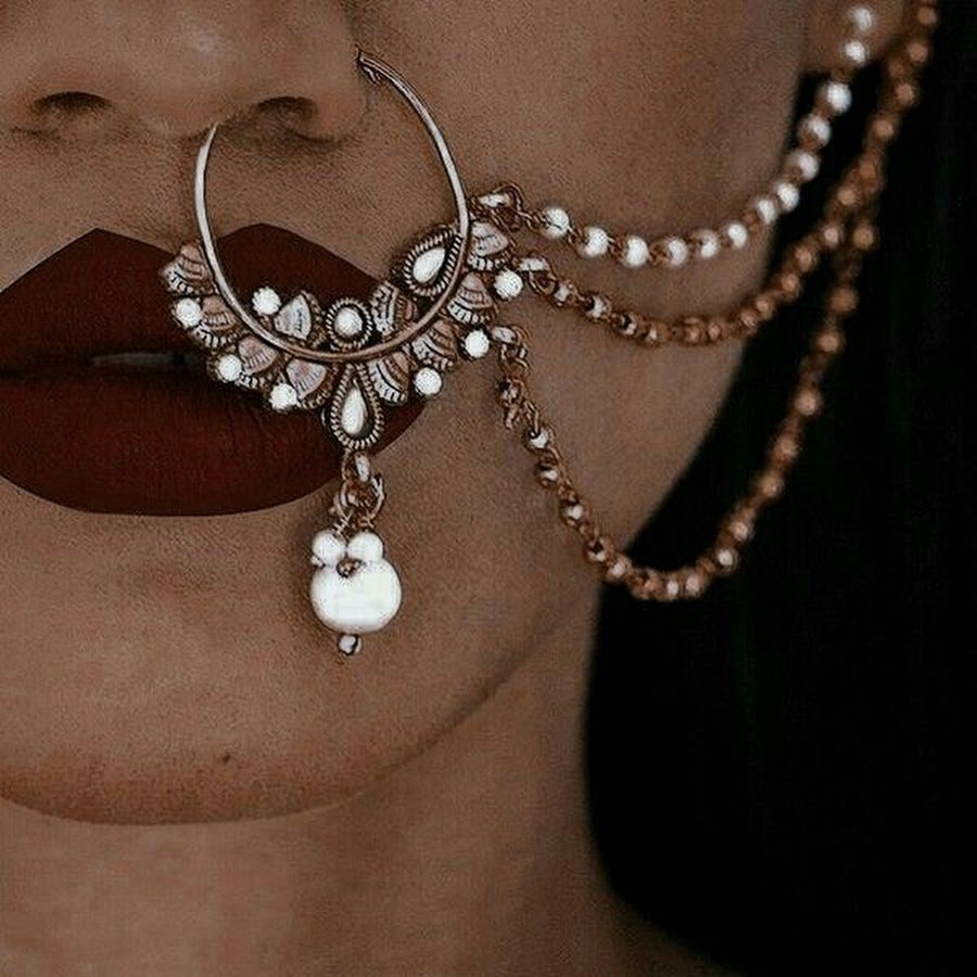 Индийские украшения в нос