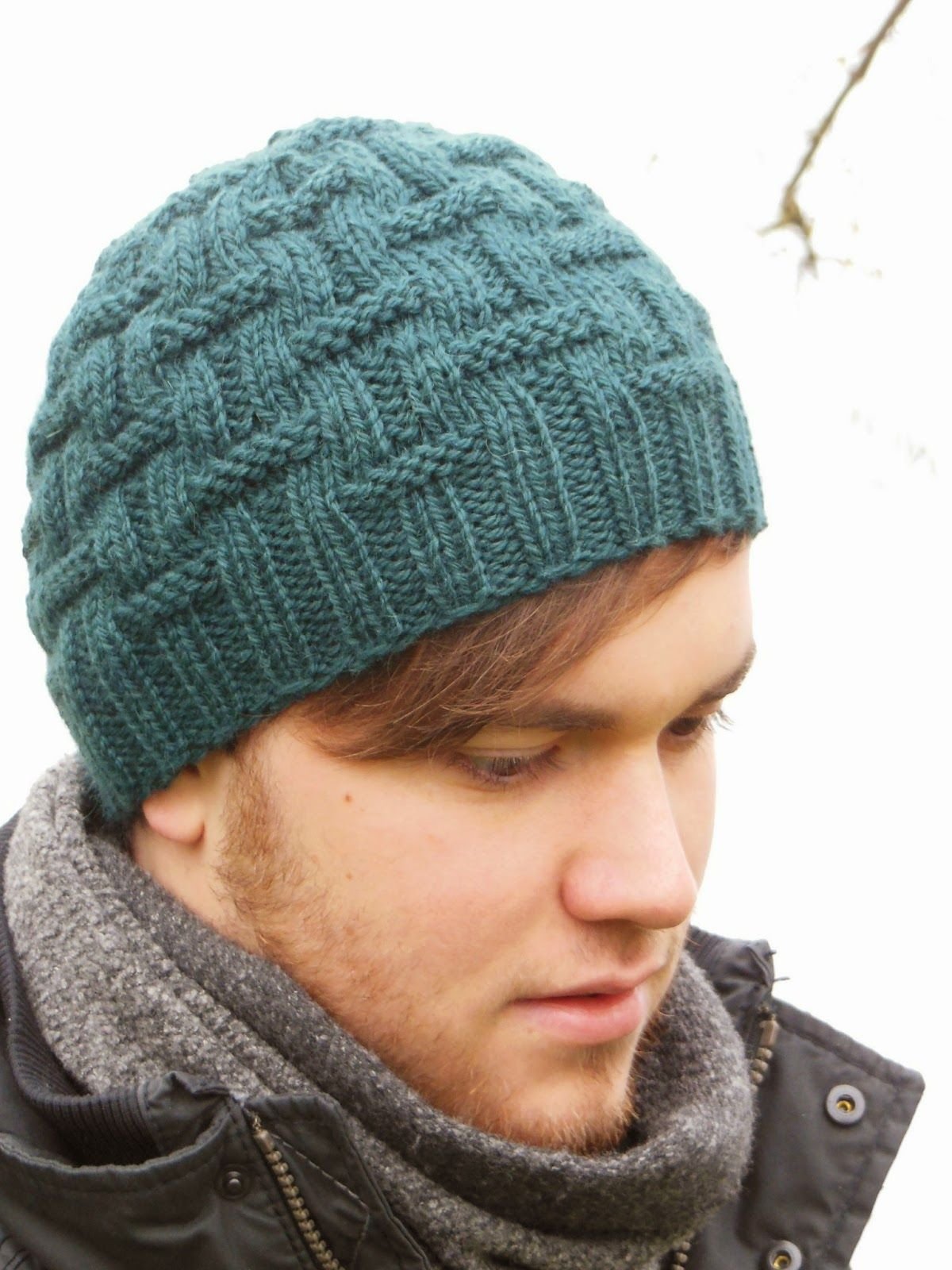 Мужская шапка спицами