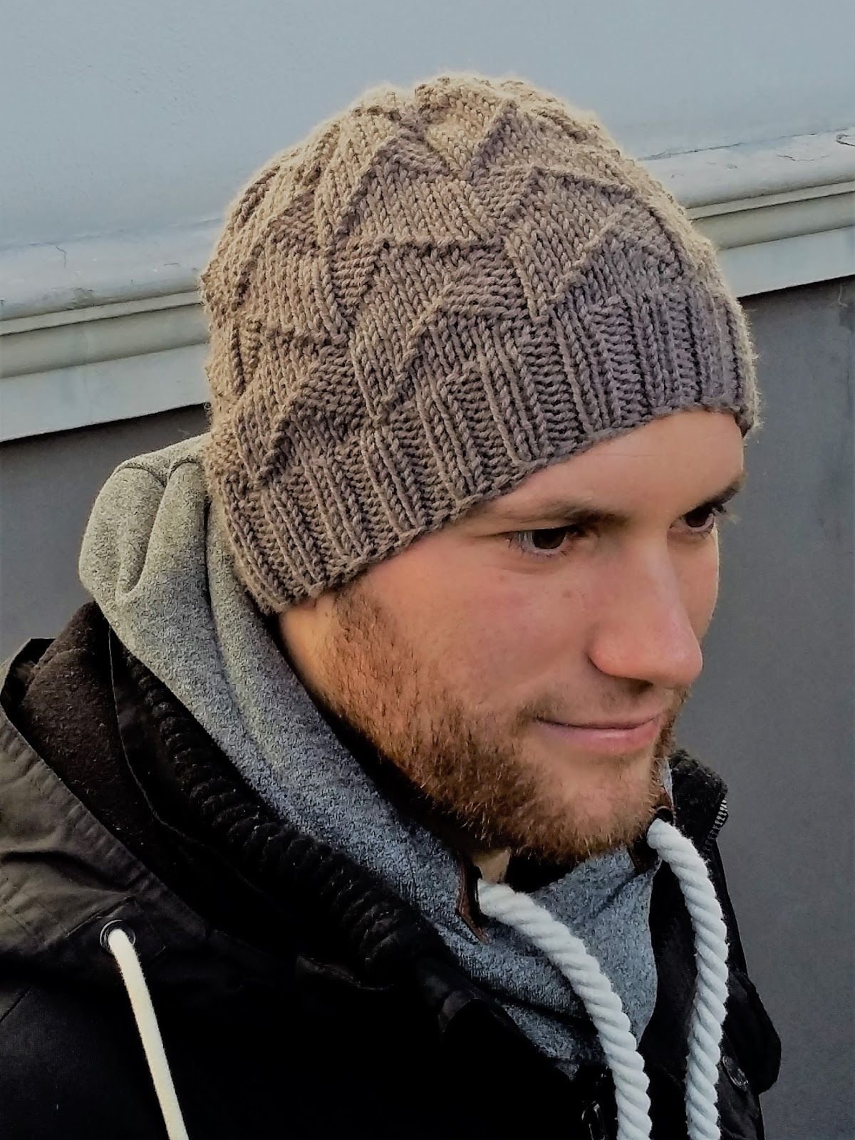 Мужские вязаные шапки спицами