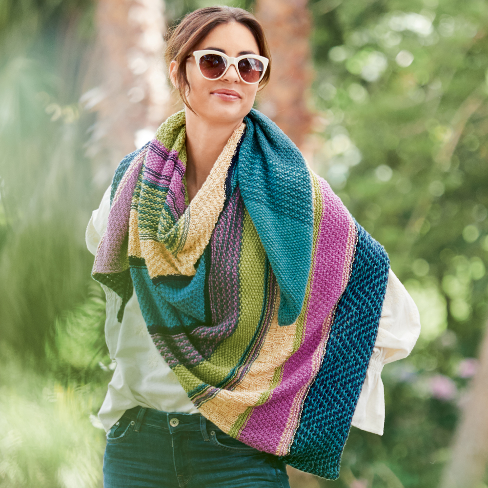 Вязаный треугольный платок