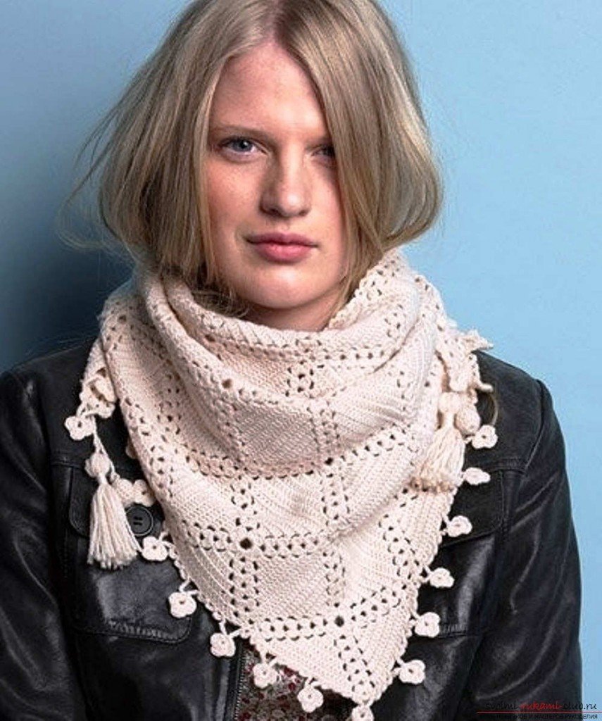 Бактус спицами