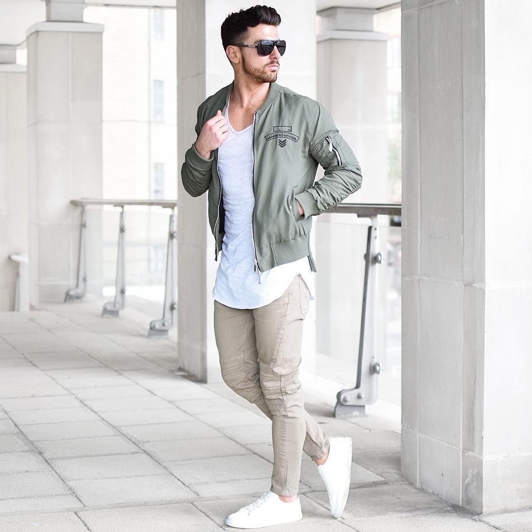 Кроссовки с пиджаком