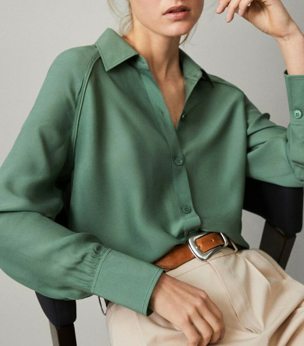 Блузка с пышными рукавасм