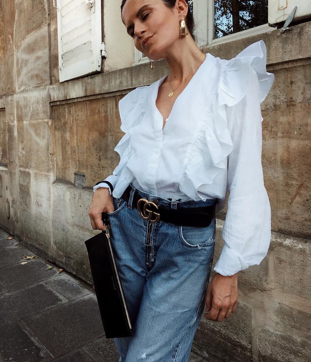 Черный атласный костюм