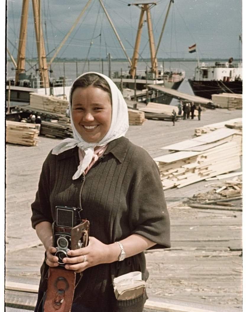 Советские женщины строители