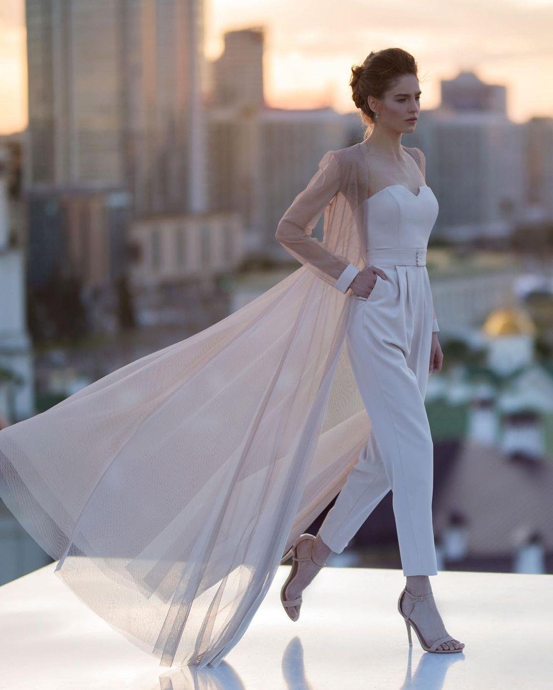 Свадебный брючный костюм женский