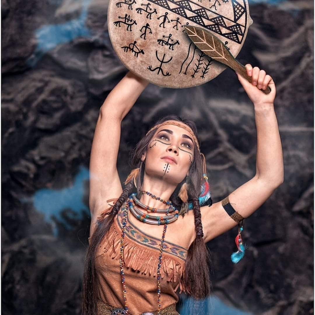 Народные украшения из бисера