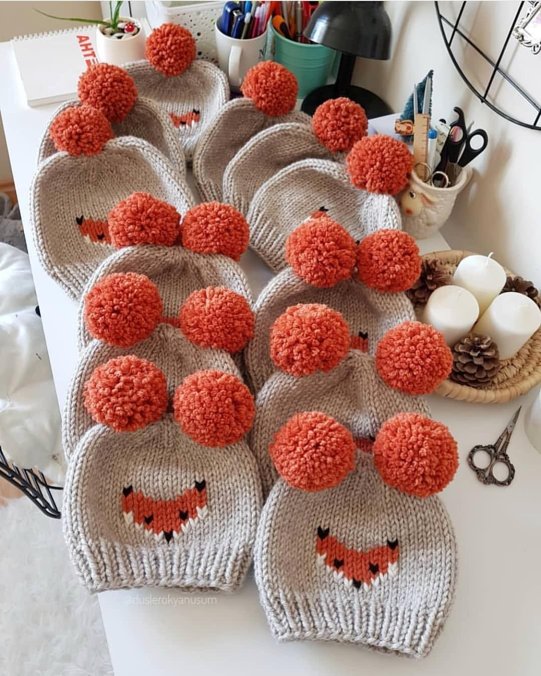 Броши связанные крючком