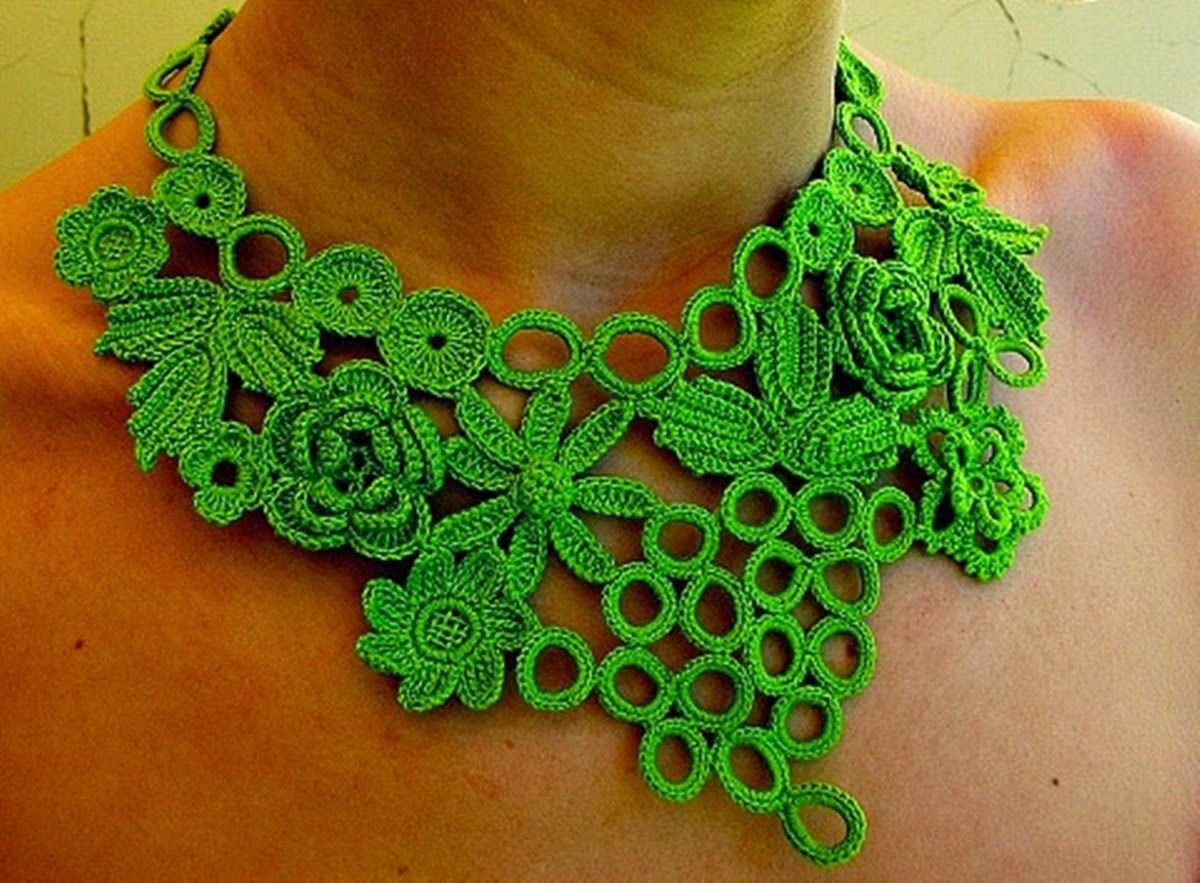 Вязаная бижутерия