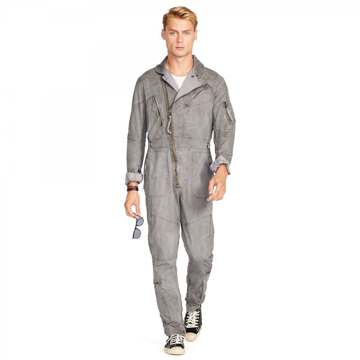 Мужской лук с комбинезоном