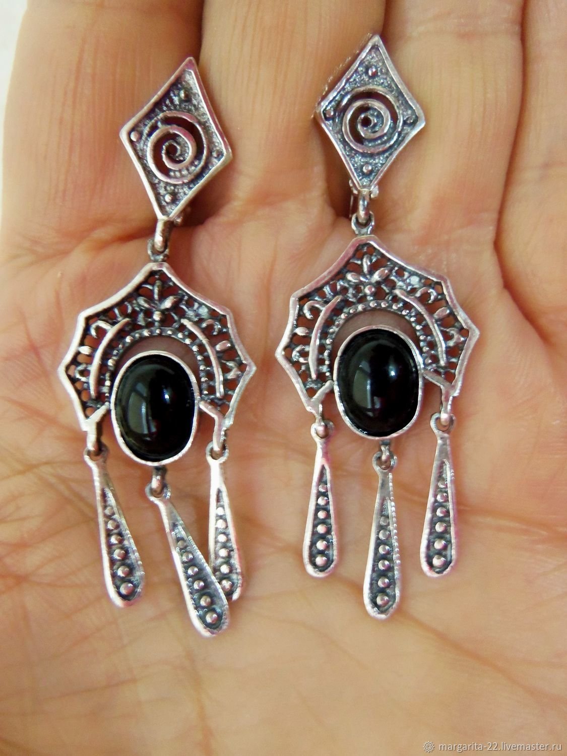 Армянские национальные украшения из серебра