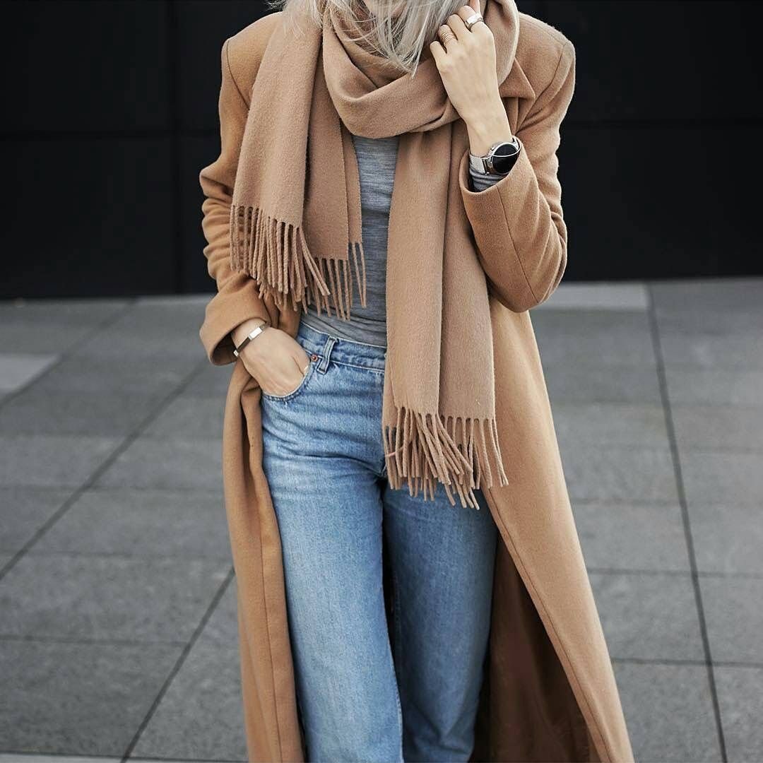 Зимнее пальто с шапкой