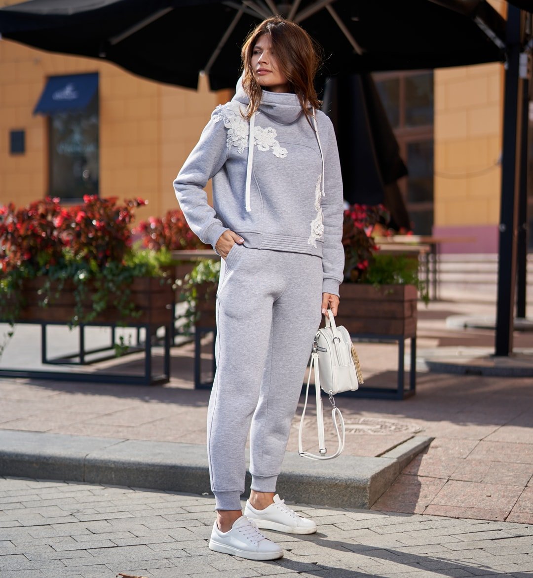 Летние спортивные костюмы женские