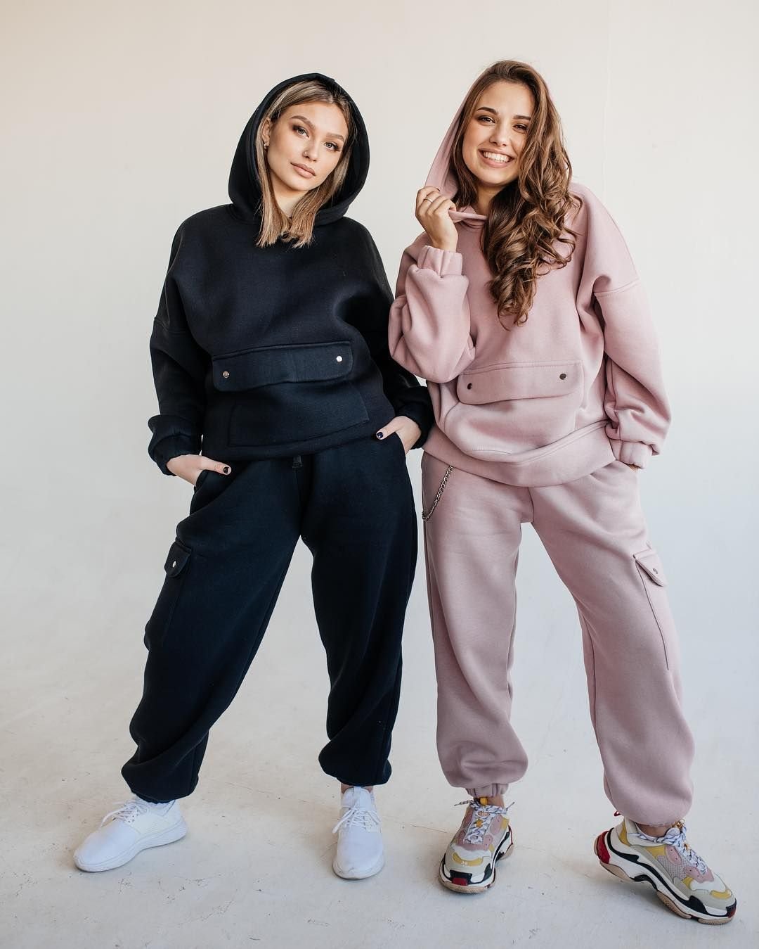 Спортивный костюм женский