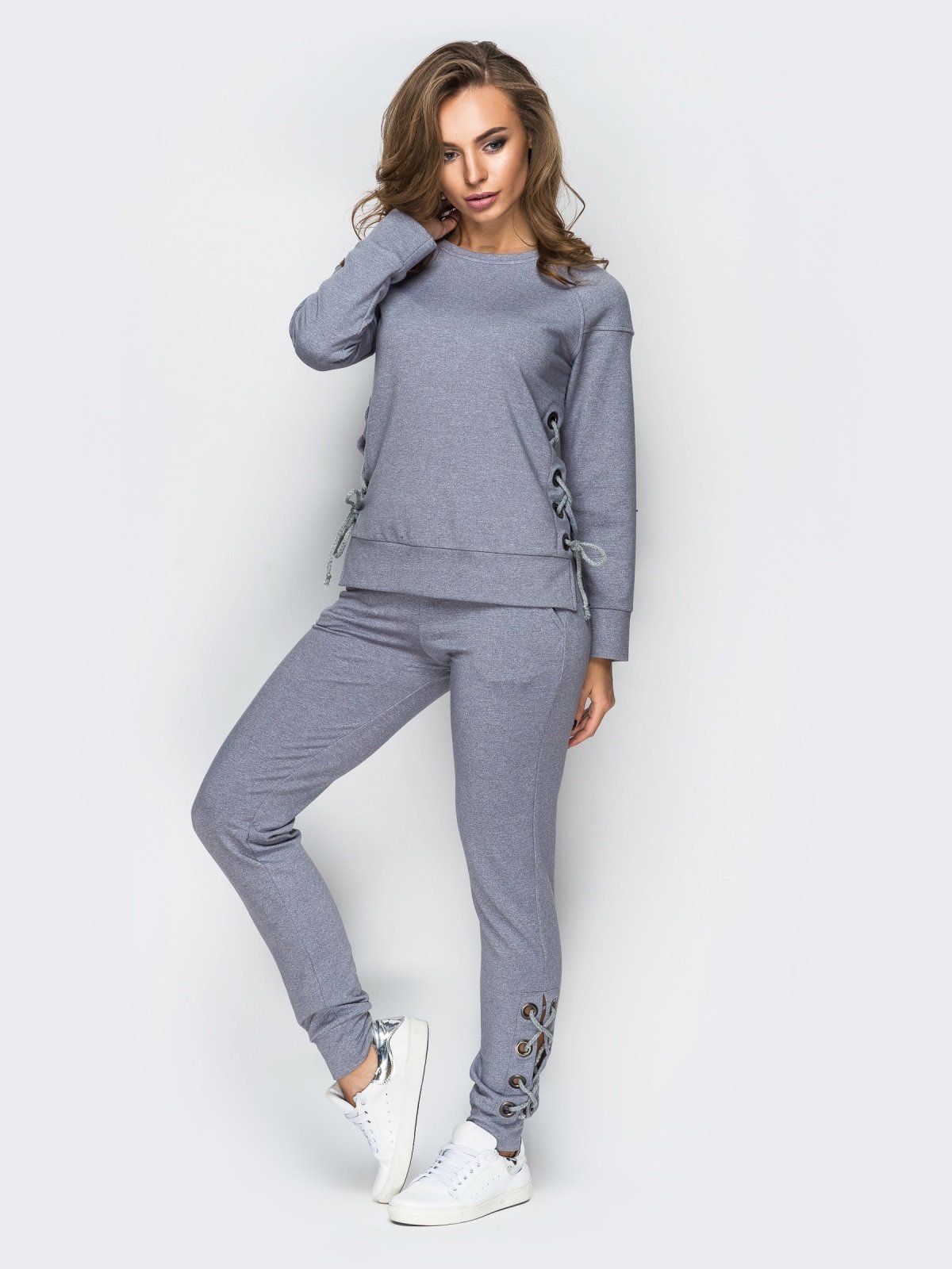 Спортивный костюм с шортами