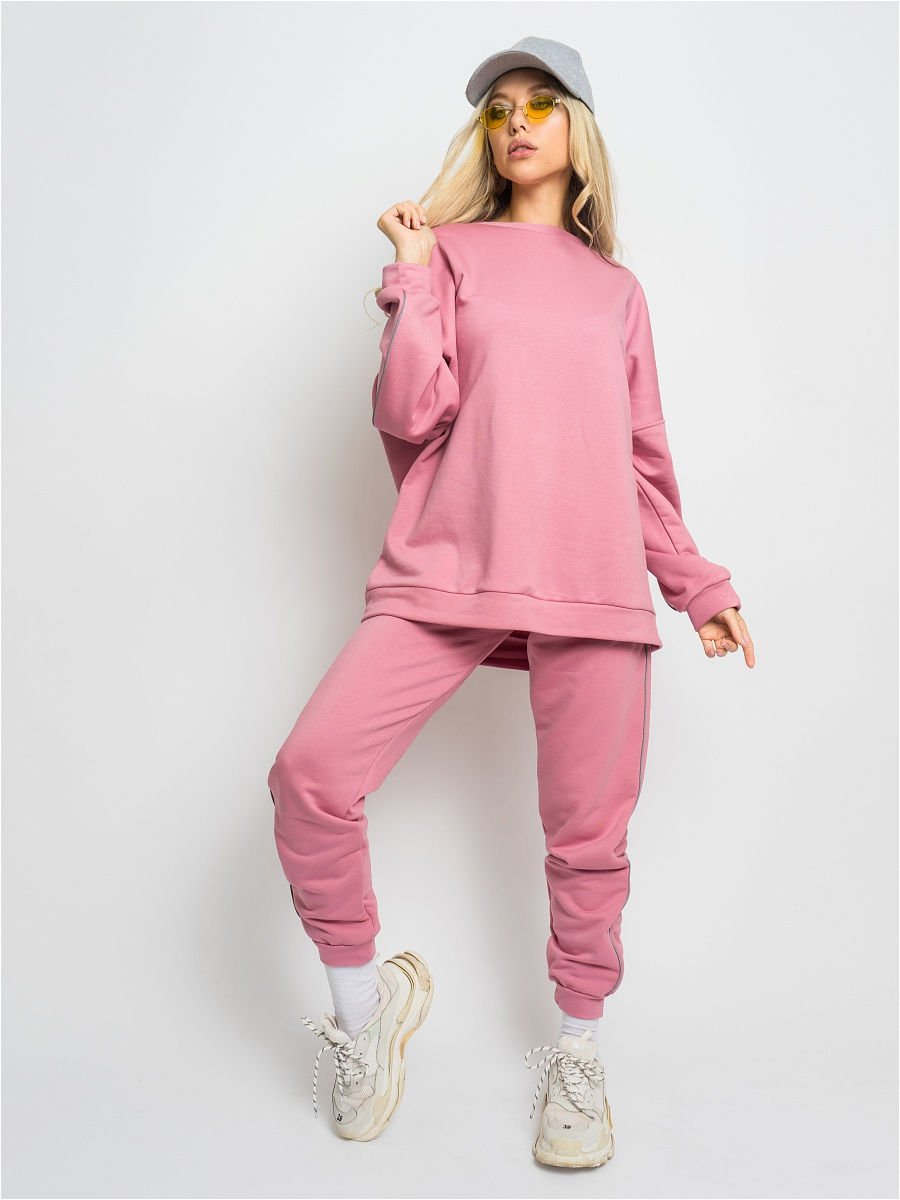 Модные спортивные костюмы