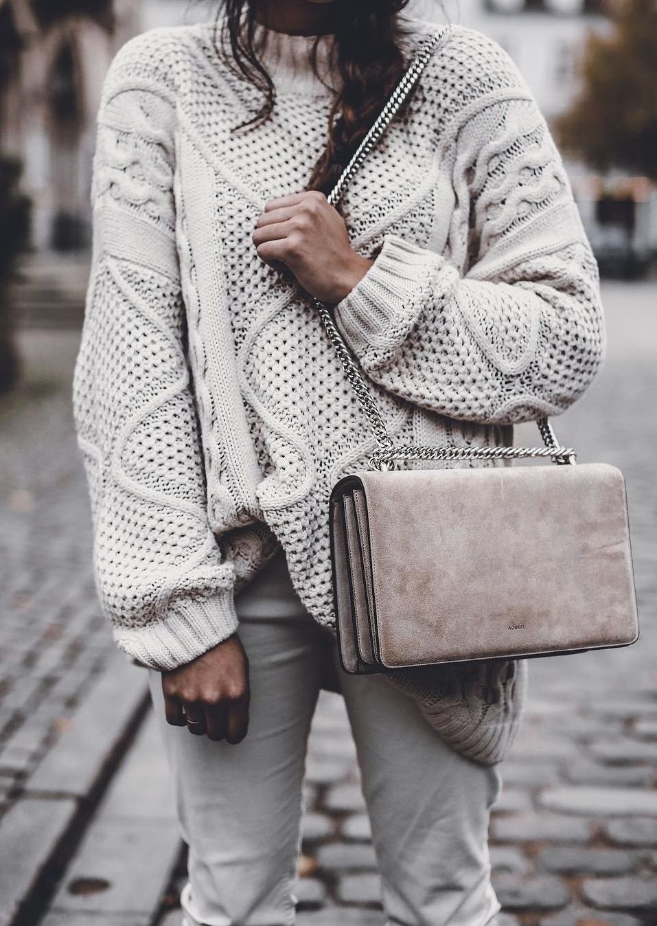 Свитер женский