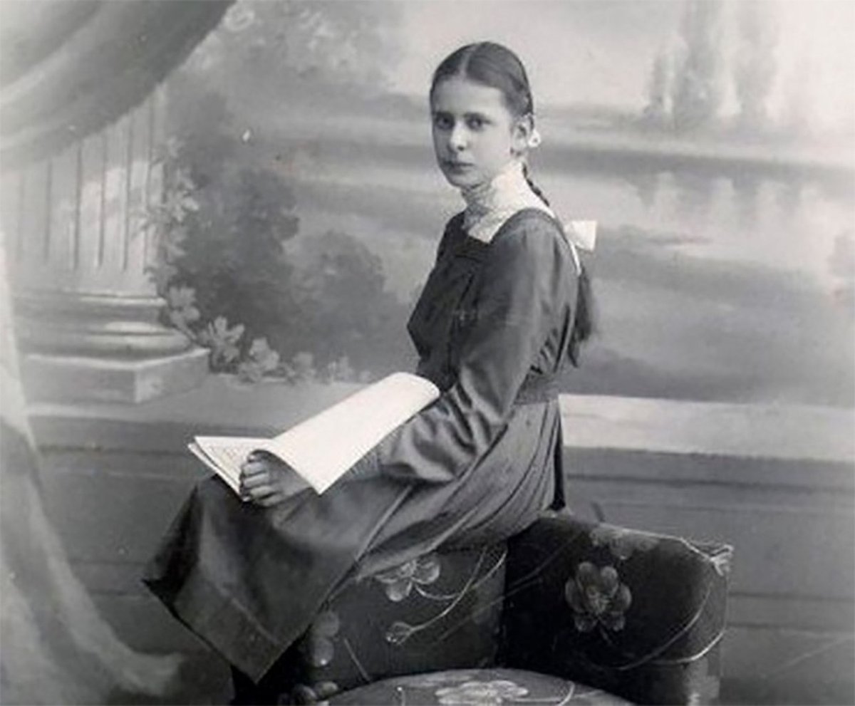 Гимназистки Смольного института